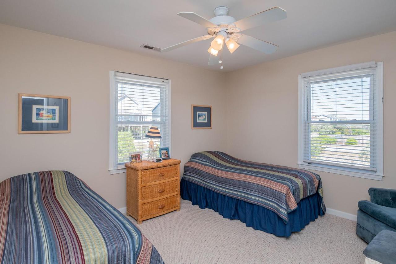 Katie Lou'S Place By Oak Island Accommodations Caswell Beach Екстериор снимка