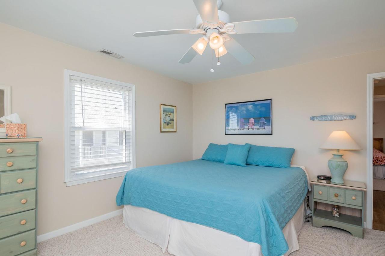 Katie Lou'S Place By Oak Island Accommodations Caswell Beach Екстериор снимка