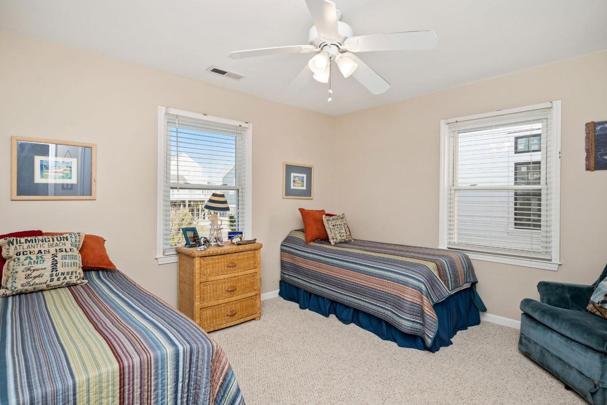 Katie Lou'S Place By Oak Island Accommodations Caswell Beach Екстериор снимка